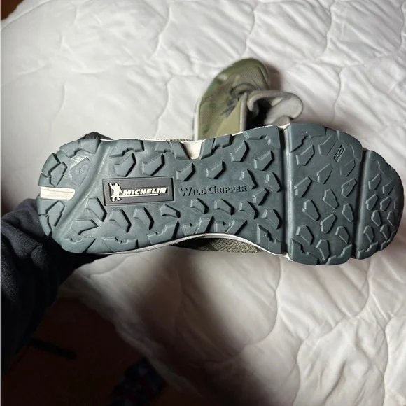 🔥 Under Armour Men’s Charged Core Mid Boots Gore-Tex — Size 9 — OD Green 🔥 - Picture 3 of 17